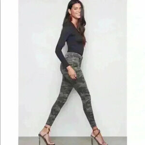 Good American Camo Good Legs Skinny Jeans Size 4/27